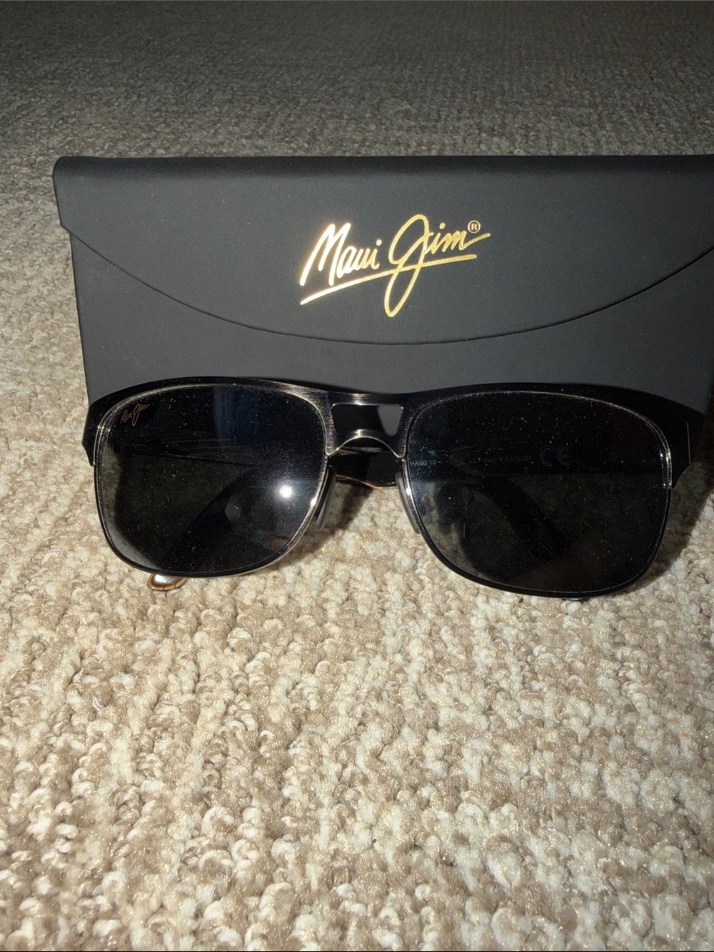 NWOT Maui Jim Black Frame Sunglasses